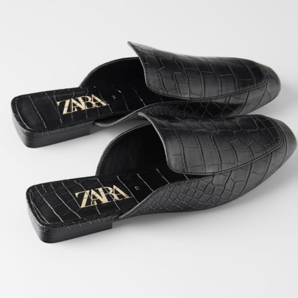 ZARA Black Croc Embossed Slip-On Shoes. EUC